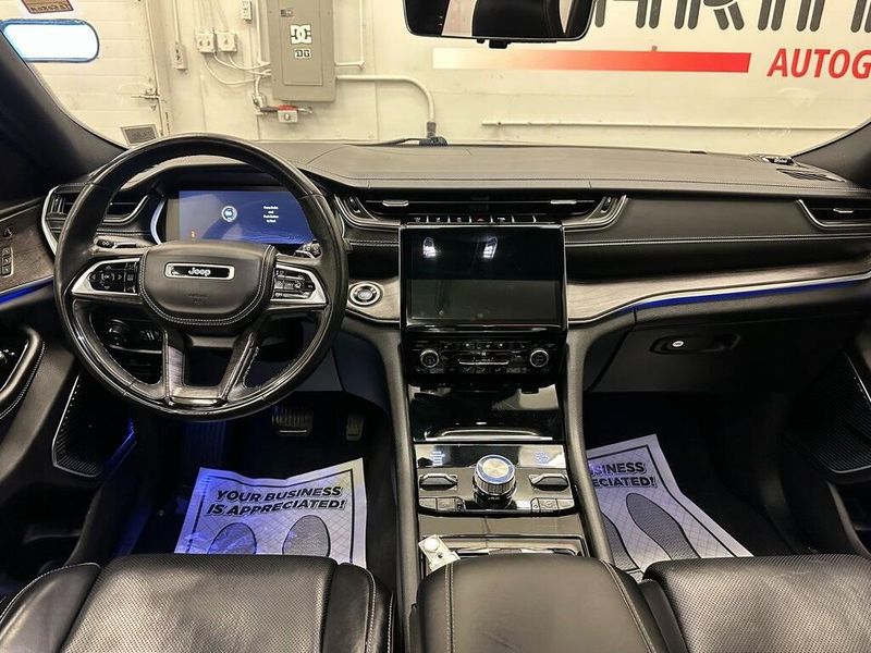 2021 Jeep Grand Cherokee Overland photo 23