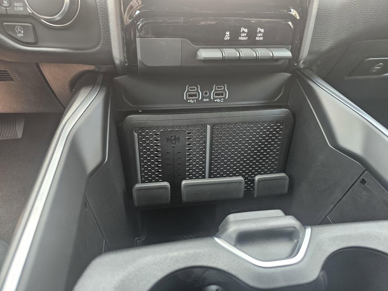 New 2025 RAM 1500 Big HornImage 28