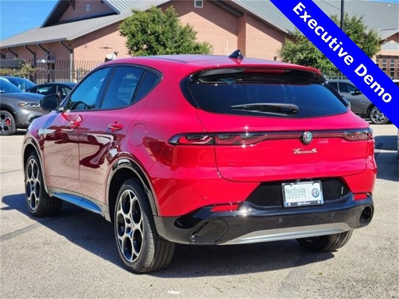 2024 Alfa Romeo Tonale Ti Eawd in a Alfa Rosso (Red) exterior color and Blackinterior. Northside Alfa Romeo of Houston 281-475-4549 alfaromeousaofnorthhouston.com 