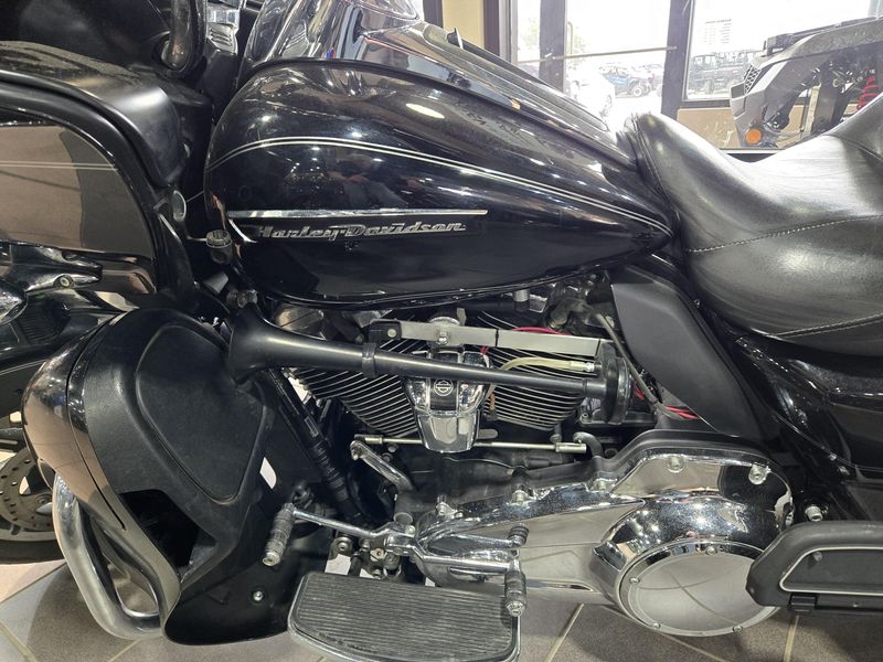 2017 Harley-Davidson ROAD GLIDE ULTRA LIMITED Image 21