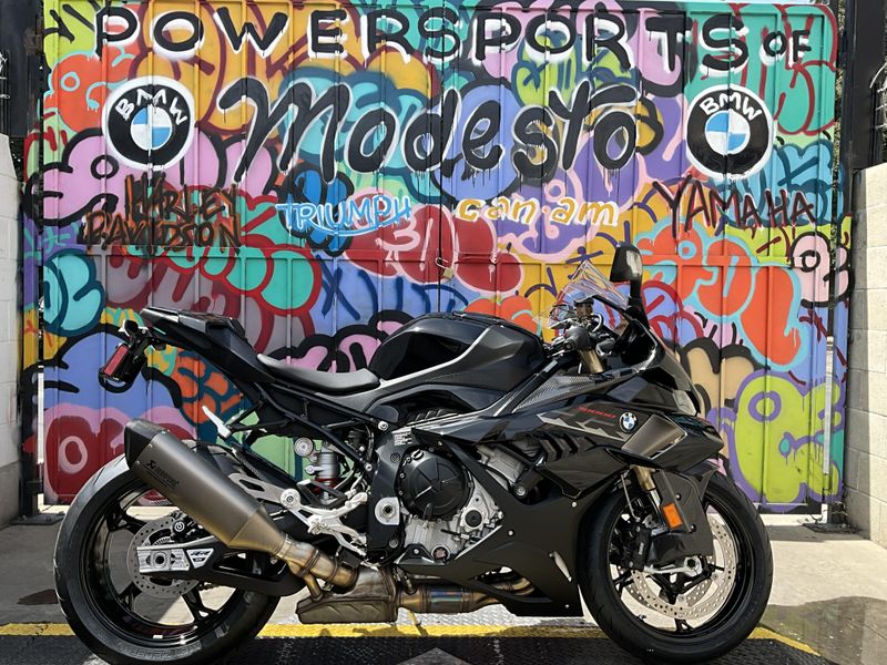 2025 BMW S 1000 RR Image 1