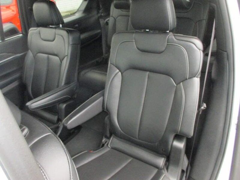 Used 2024 Jeep Grand Cherokee L LimitedImage 22