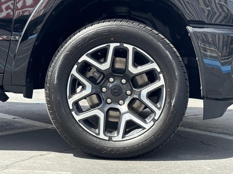 New 2026 RAM 1500 Laramie Crew Cab 4x4 5'7' Box