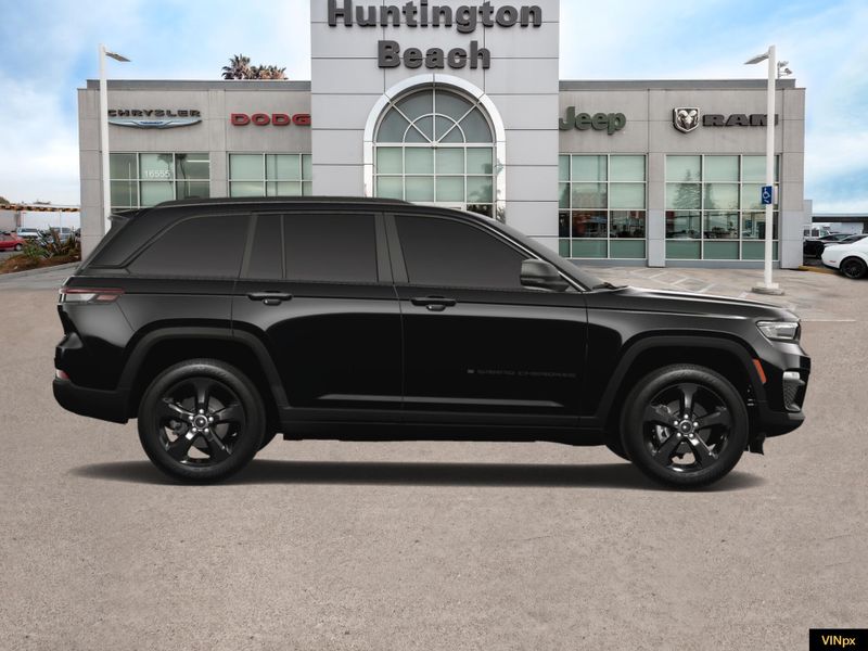 2025 Jeep Grand Cherokee Limited 4x2Image 9
