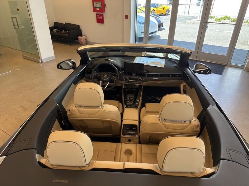2024 Audi A5 45 S line Premium Plus CABRIO