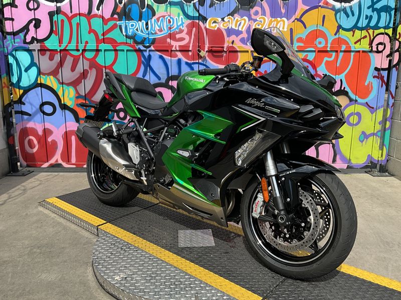 2023 Kawasaki ZX1002RPFNLImage 1