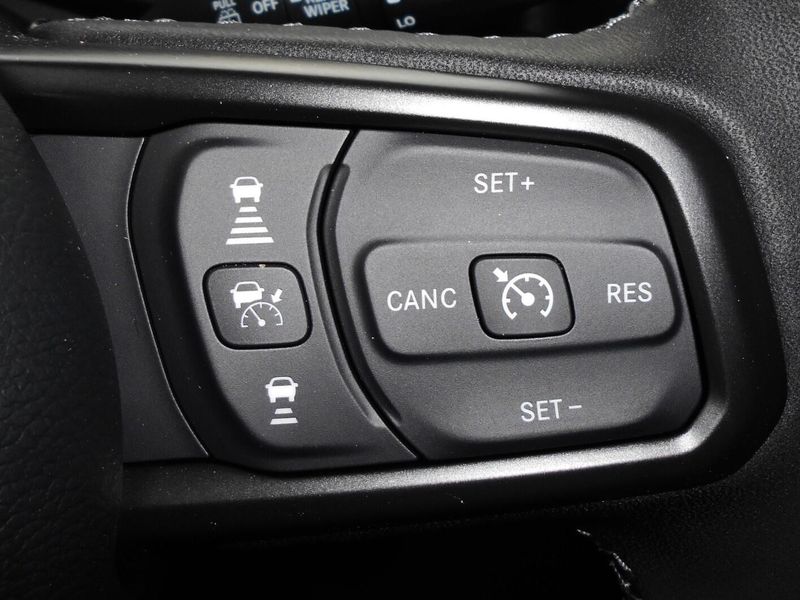 New 2025 Jeep Wrangler 4-door Sport SImage 16