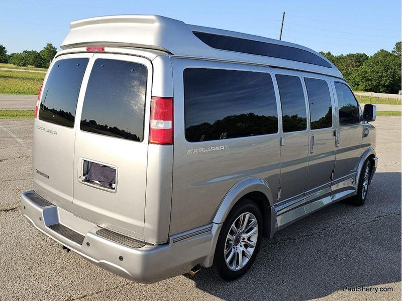Used 2021 Chevrolet Express Passenger LSImage 11