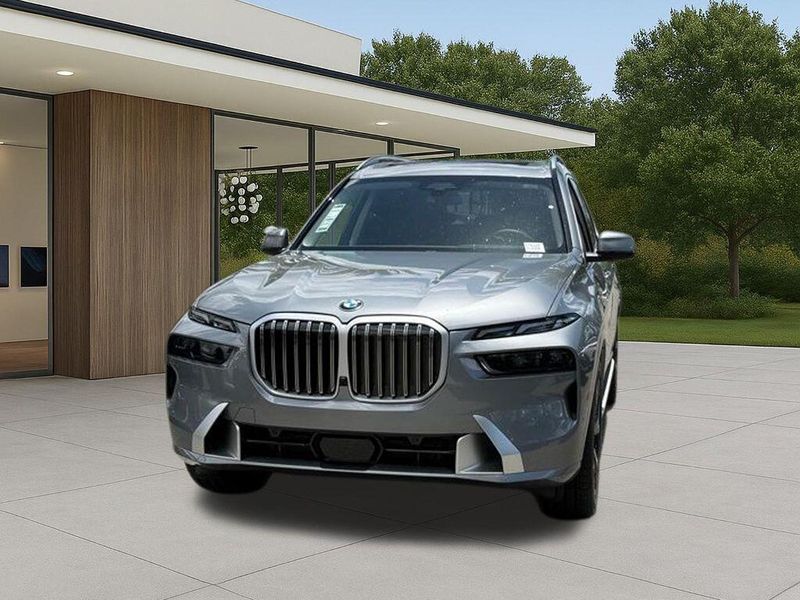 New 2027 BMW X7 xDrive40iImage 3