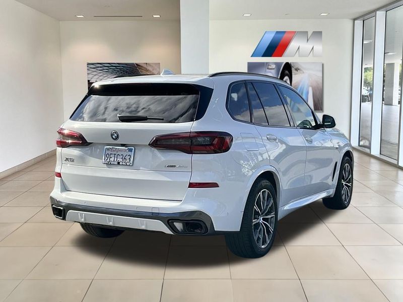 2023 BMW X5 xDrive45eImage 8