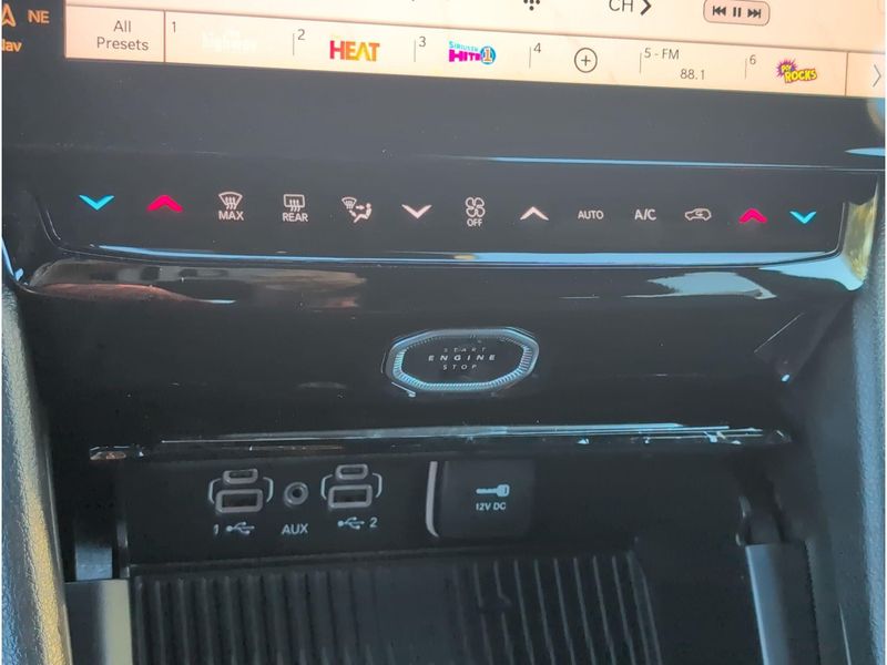 New 2027 Jeep Grand Cherokee L Limited 4x2Image 16