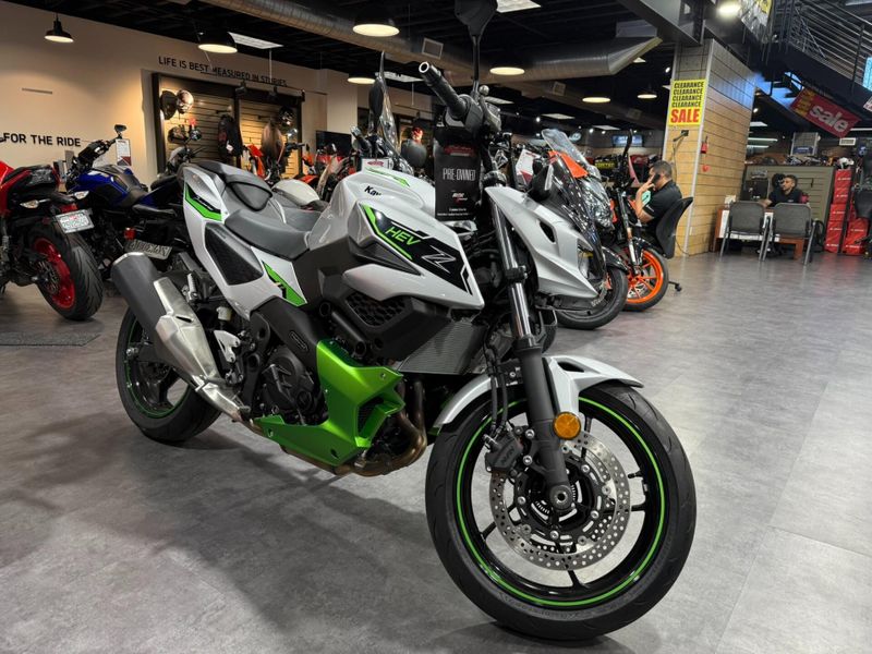 Used 2024 Kawasaki Z7 Hybrid ABS Image 2