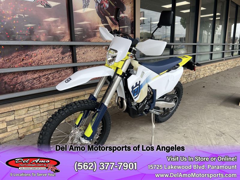 2024 HUSQVARNA FE 350S  in a WHITE exterior color. Del Amo Motorsports of Los Angeles (562) 262-9181 delamomotorsports.com 