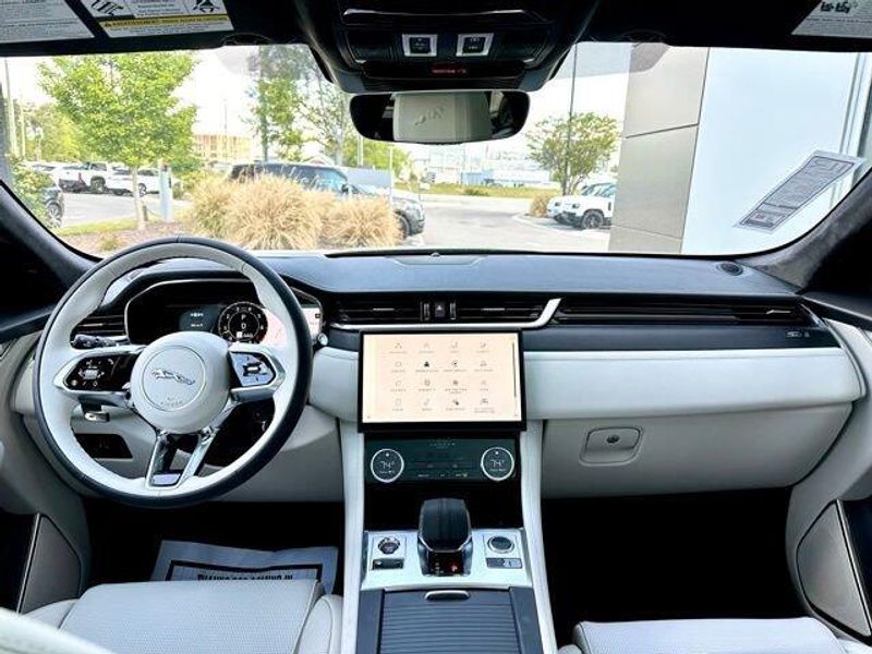 2026 Jaguar F-PACE R-Dynamic S