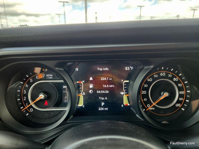 New 2025 Jeep Wrangler 4-door WillysImage 36