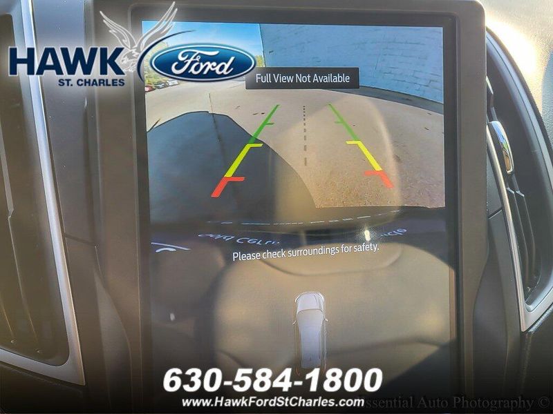 2022 Ford Edge SEL photo 13