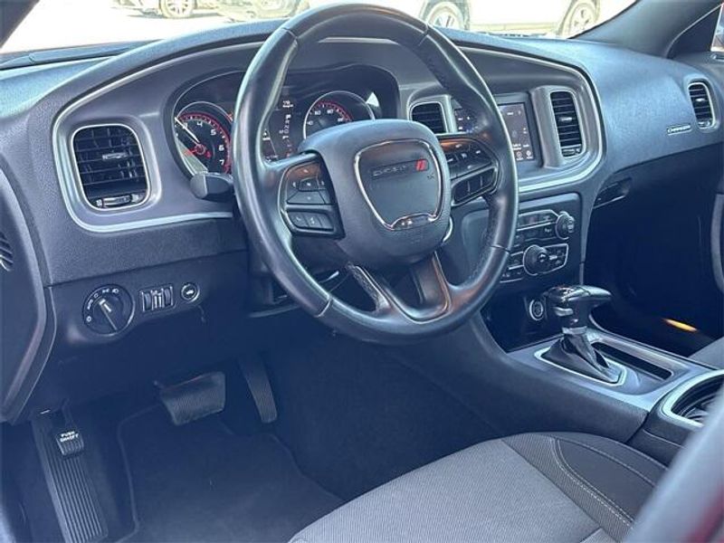2022 Dodge Charger SXTImage 17