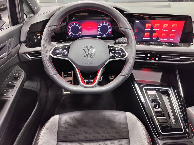 2024 Volkswagen Golf GTI SE w/Sunroof/Leather PkgImage 14