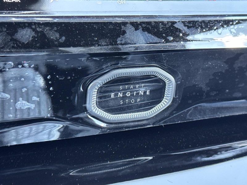 New 2026 Jeep Grand Cherokee L Laredo Altitude 4x4