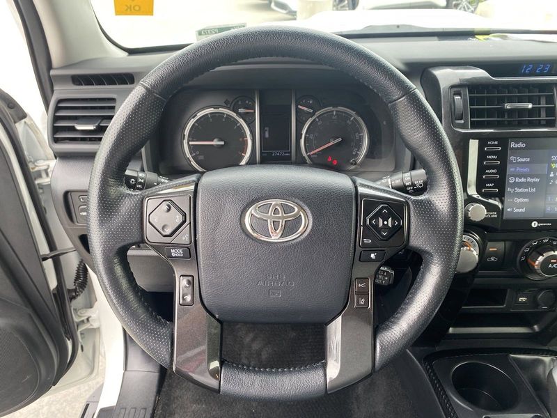 2023 Toyota 4Runner TRD Off-Road PremiumImage 25