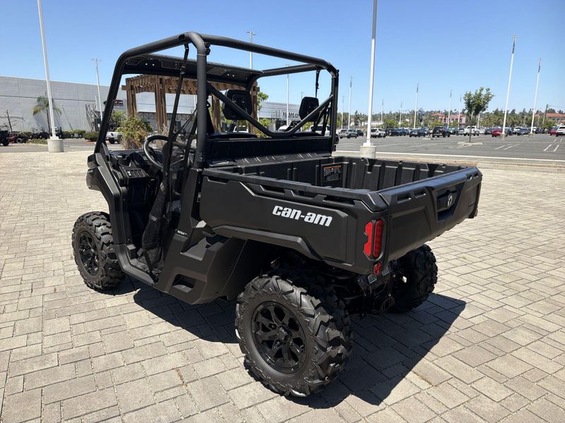 New 2026 Can-Am DEFENDER DPS HD9 Image 15