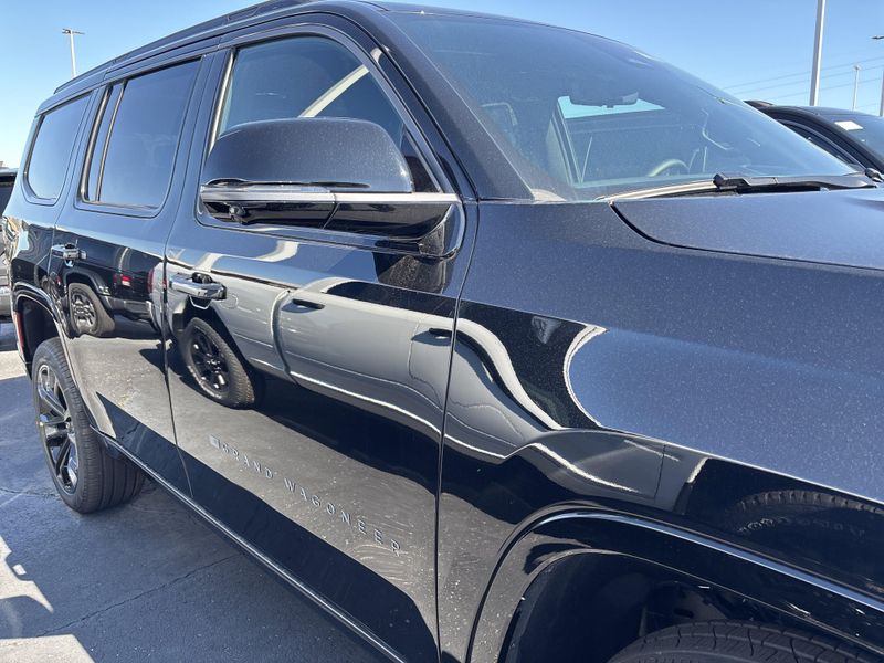 2026 Jeep Grand Wagoneer Summit Obsidian 4x4Image 4