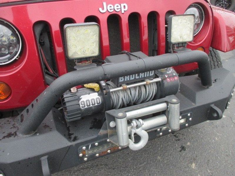 2012 Jeep Wrangler Unlimited SaharaImage 4