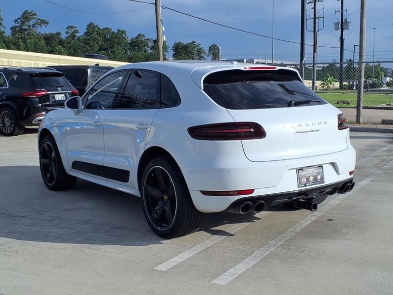 2018 Porsche Macan TurboImage 15