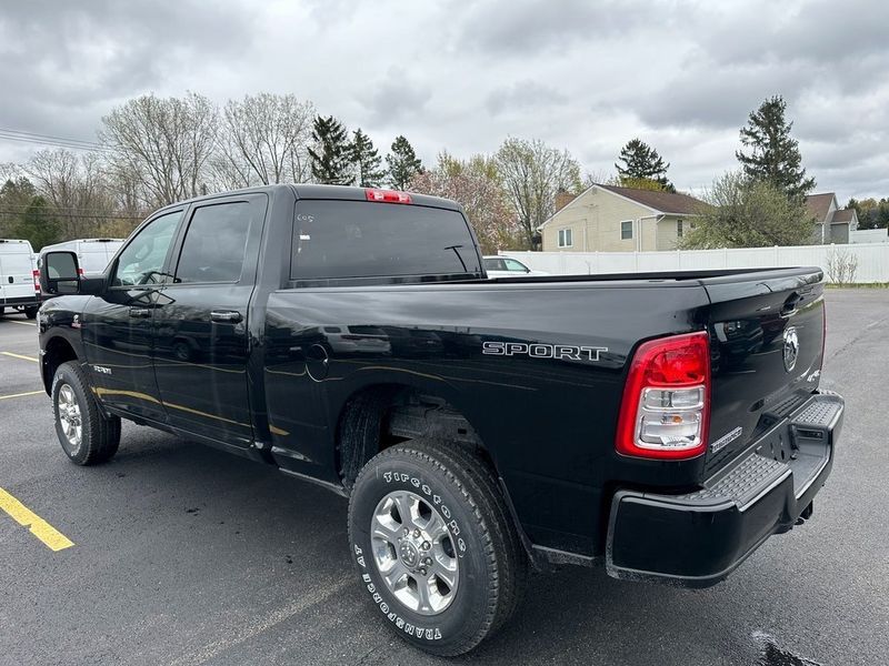 2024 RAM 2500 Big Horn Crew Cab 4x4 6