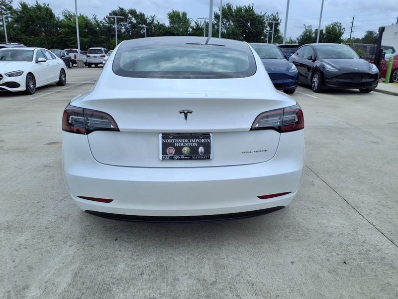 2021 Tesla Model 3 Long RangeImage 10