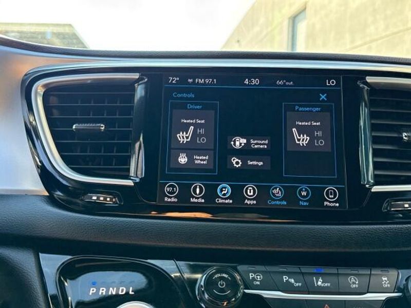 2019 Chrysler Pacifica Touring L photo 15