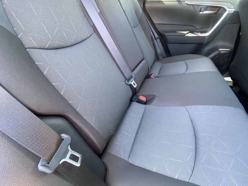 2025 Toyota RAV4 XLEImage 12