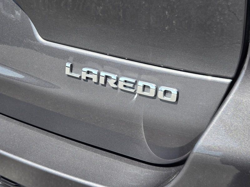 Used 2023 Jeep Grand Cherokee L Laredo 4x2