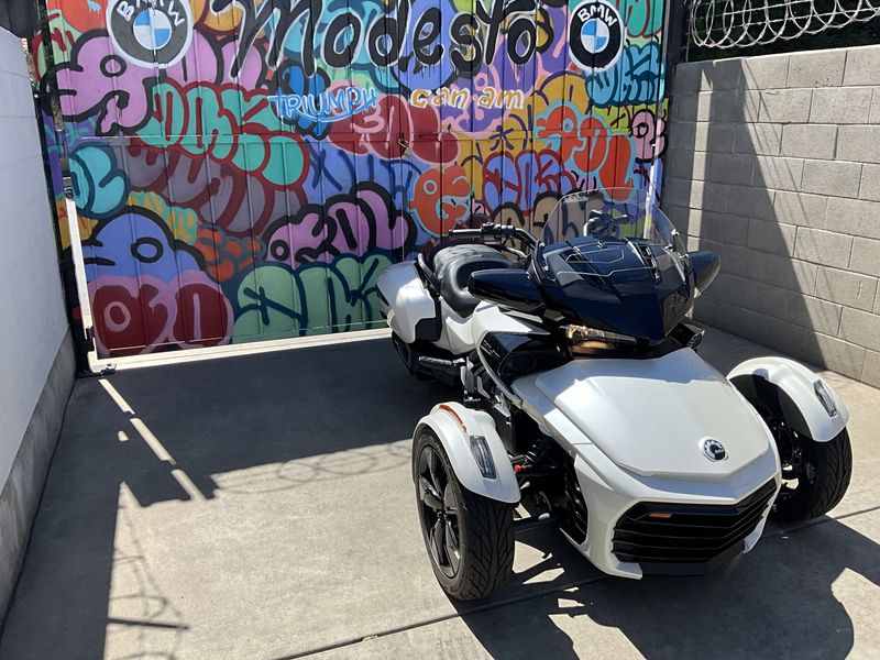 2023 Can-Am SPYDER F3Image 3
