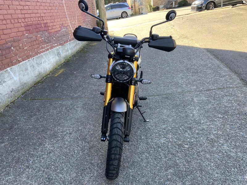 Used 2025 Triumph SCRAMBLER 400 X 