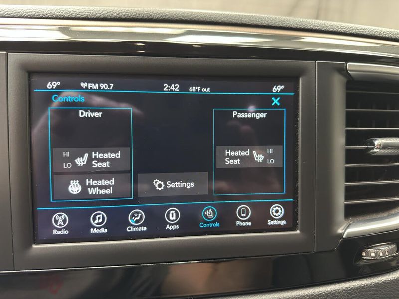 Used 2019 Chrysler Pacifica Touring LImage 13