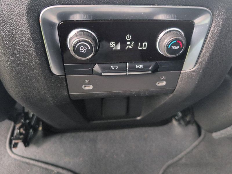 2021 Chevrolet Tahoe LTImage 36