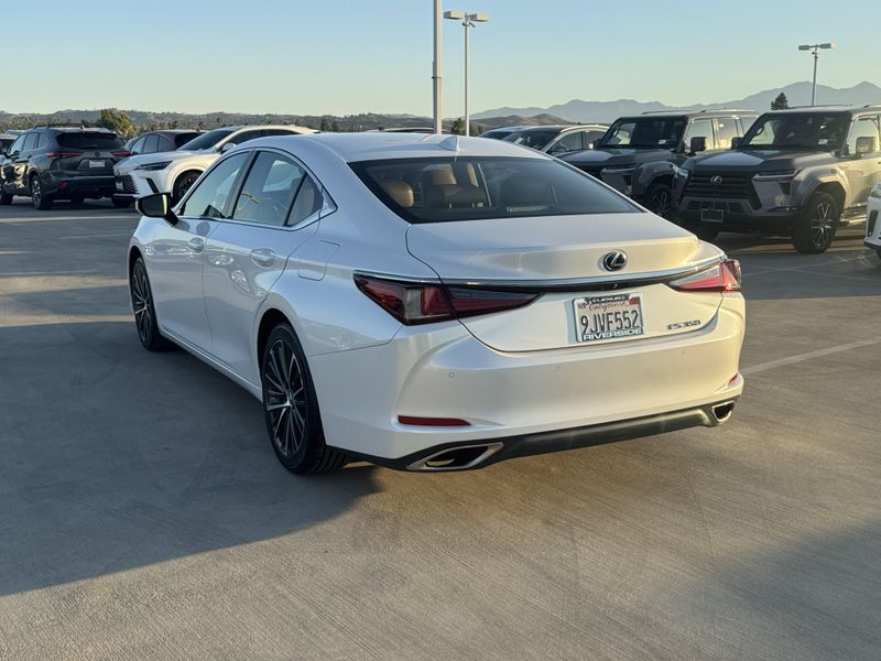 Used 2024 Lexus ES 350Image 7