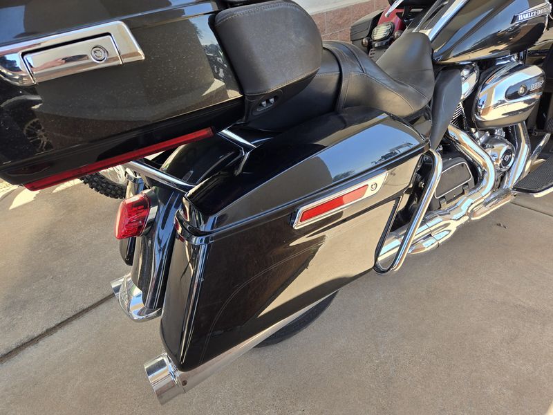 USED 2018 HARLEY ELECTRA GLIDE ULTRA CLASSIC Image 7