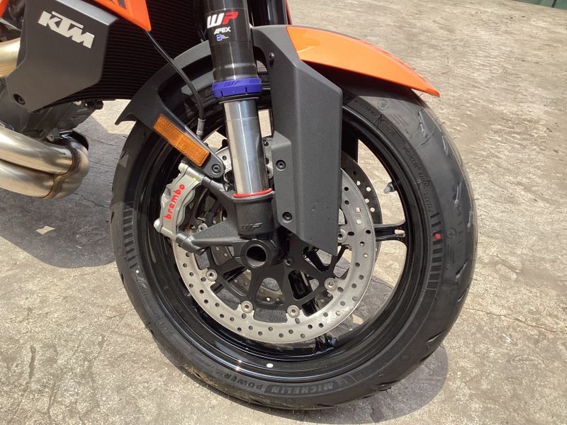 2024 KTM 1390 SUPER DUKE R EVO ORANGE Image 4