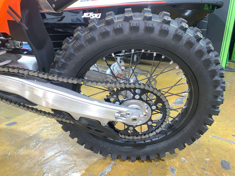 2025 KTM 300 XC Image 14