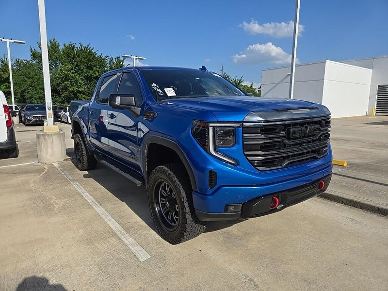 Used 2022 GMC Sierra 1500 AT4Image 2