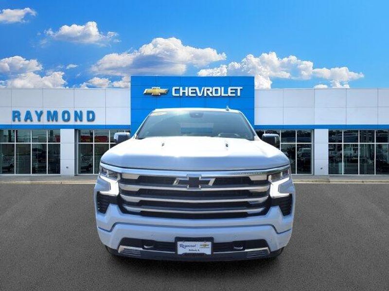 New 2026 Chevrolet Silverado 1500 High CountryImage 9