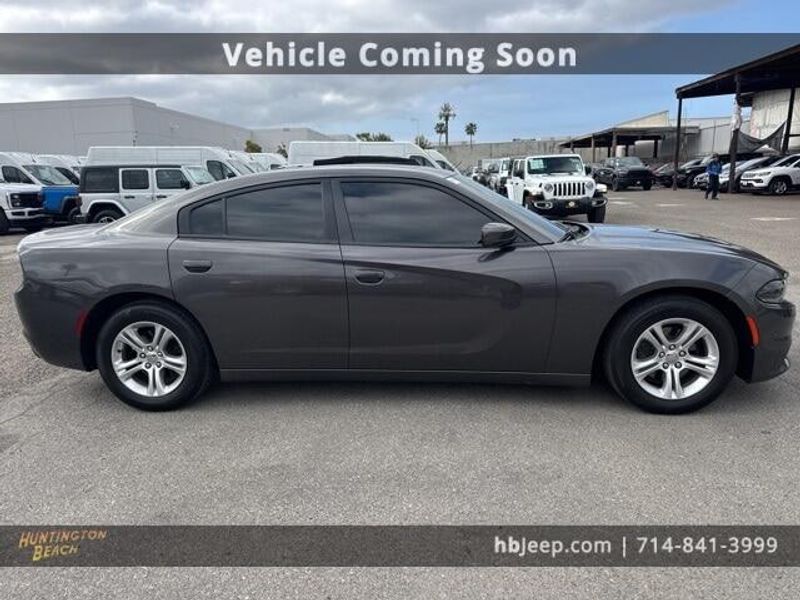 2021 Dodge Charger SXTImage 4
