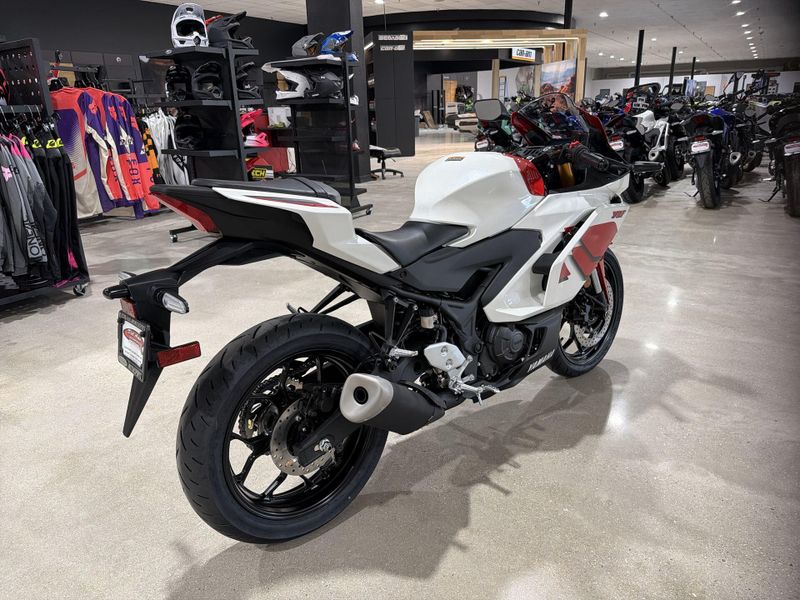 New 2026 Yamaha YZF-R3 ABS Image 17