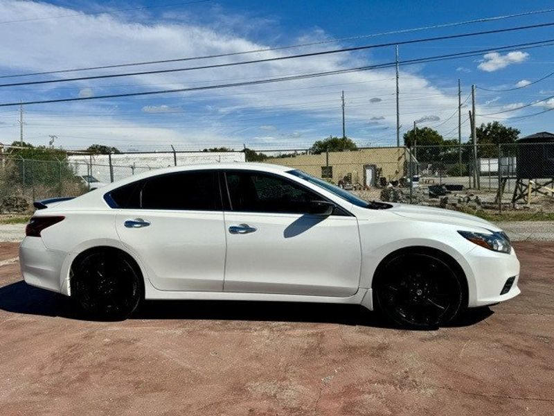 2017 Nissan Altima 2.5 SRImage 4