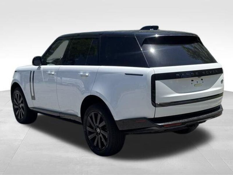2023 Land Rover Range Rover SE