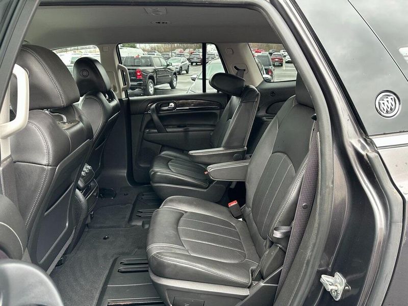2015 Buick Enclave Leather GroupImage 18