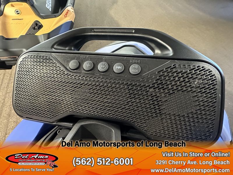 2024 Sea-Doo SPARK FOR 3 CONVENIENCE PACKAGE (SOUND SYSTEM) Image 13