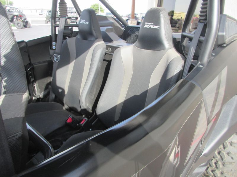 USED 2026 KAWASAKI TERYX KRX41000 BLACKOUT EDITION Image 14